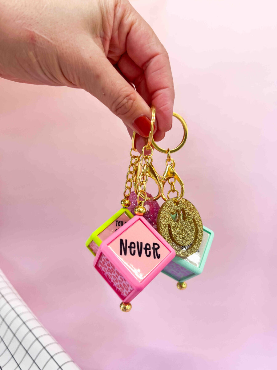 Statement Anhänger mit Orakel-Funktion und Fidget Spinner Effekt